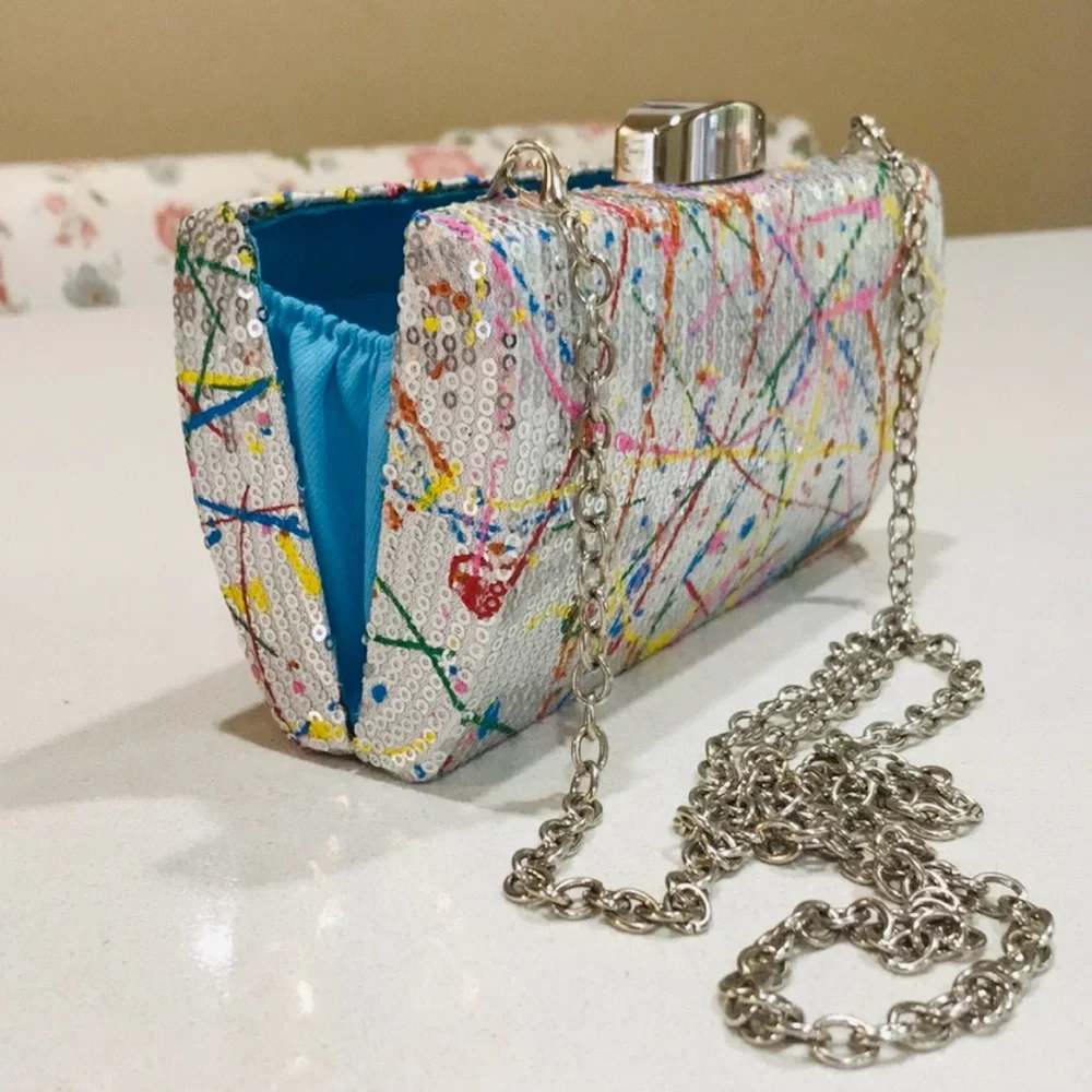Sondra Roberts Hard Case Sequin Clutch - Picture 3 of 5